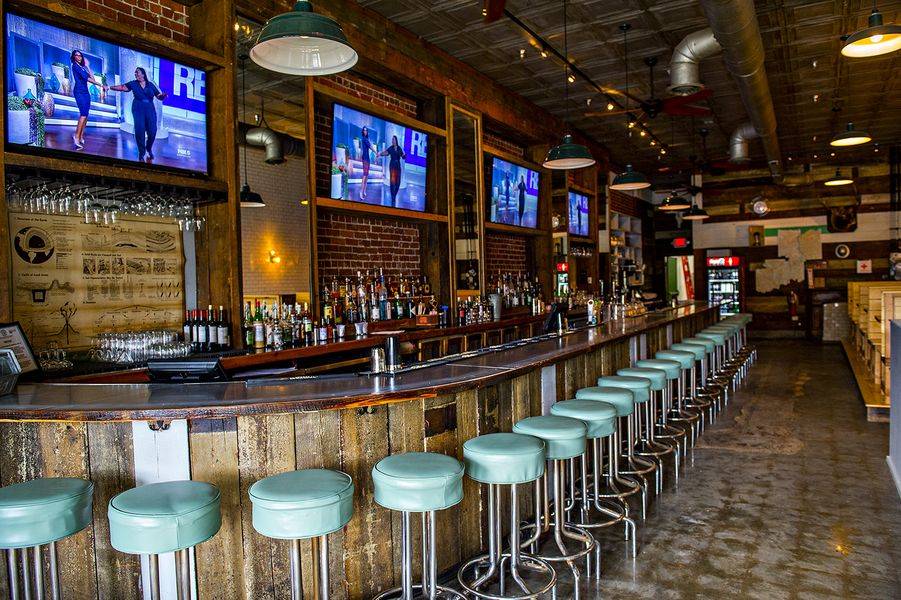 The Family Dog | restaurant | 1402 North Highland Avenue Northeast, Atlanta, GA 30306, USA | 6787055324 OR +1 678-705-5324