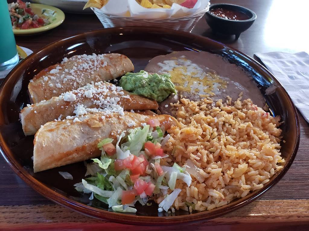 Avocados Mexican Grill | restaurant | 10822 Evergreen Way, Everett, WA 98204, USA | 4253225690 OR +1 425-322-5690