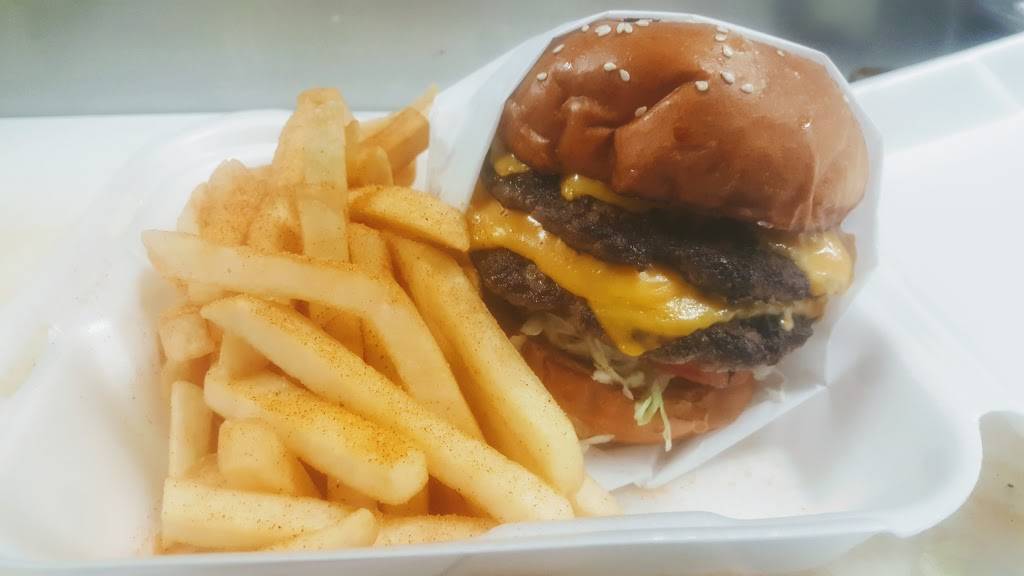 Happy Deli | restaurant | 530 S Gaffey St, San Pedro, CA 90731, USA | 4243640319 OR +1 424-364-0319