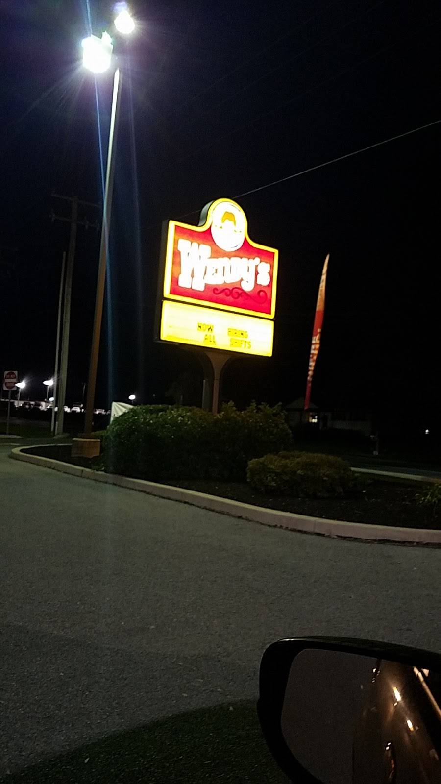 Wendys | restaurant | 804 W Main St, New Holland, PA 17557, USA | 7173542999 OR +1 717-354-2999