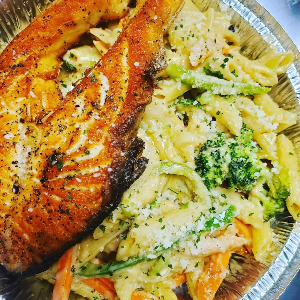 Ocho Rios Jamaican Grill | restaurant | 105 Rockaway Ave, Valley Stream, NY 11580, USA | 5162844155 OR +1 516-284-4155