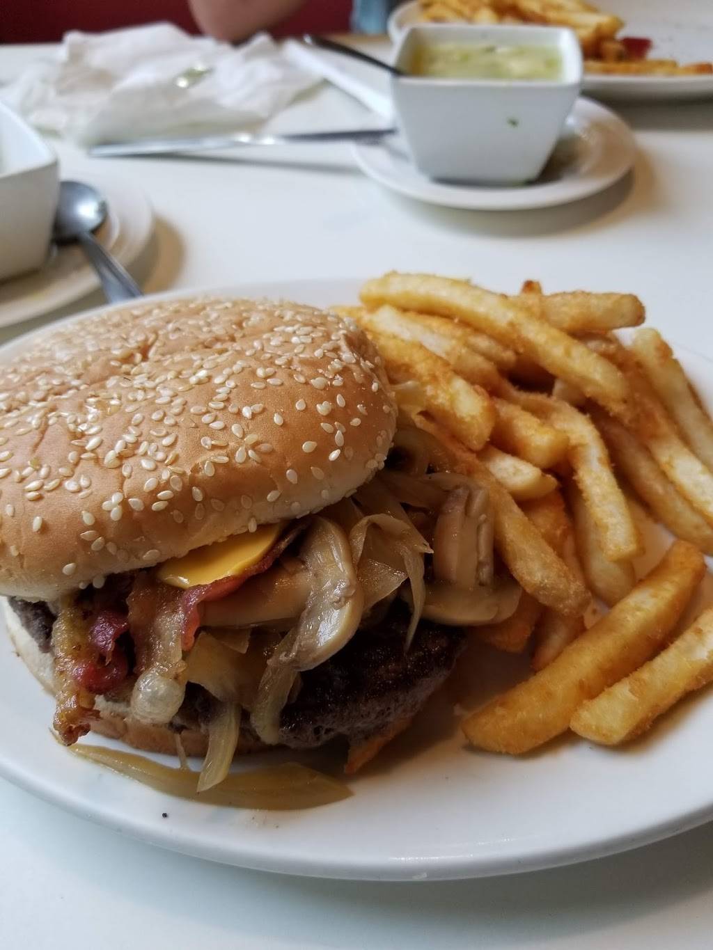 Great Lakes Cafe | cafe | 201 Mississippi St, Gary, IN 46402, USA | 2198835737 OR +1 219-883-5737