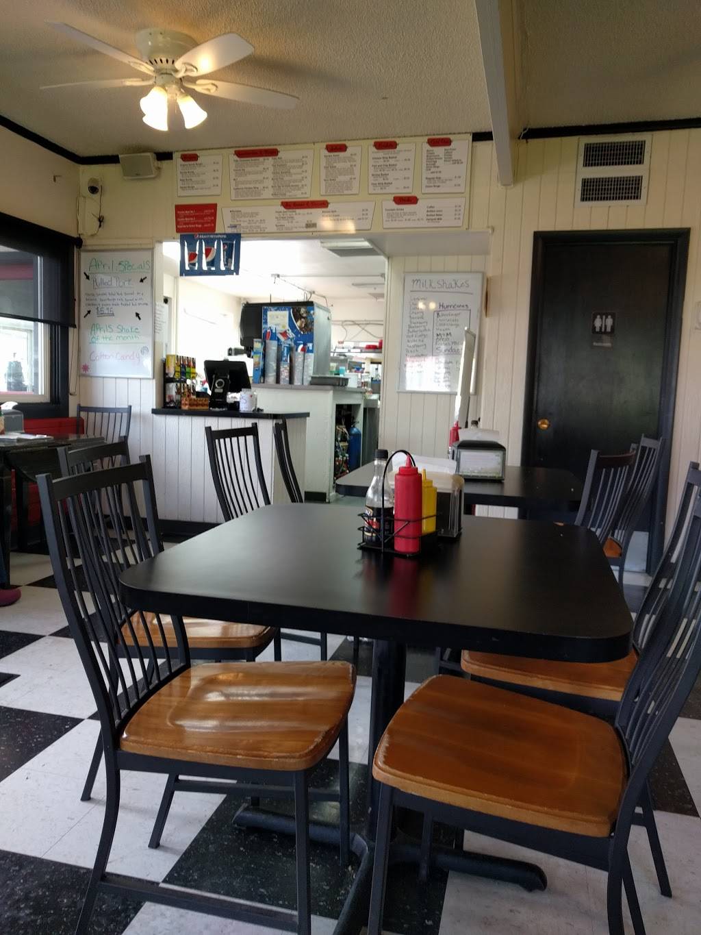 Bundys Cafe Drive-In | restaurant | 150 SE Truehaak St, Clatskanie, OR 97016, USA | 5037283815 OR +1 503-728-3815