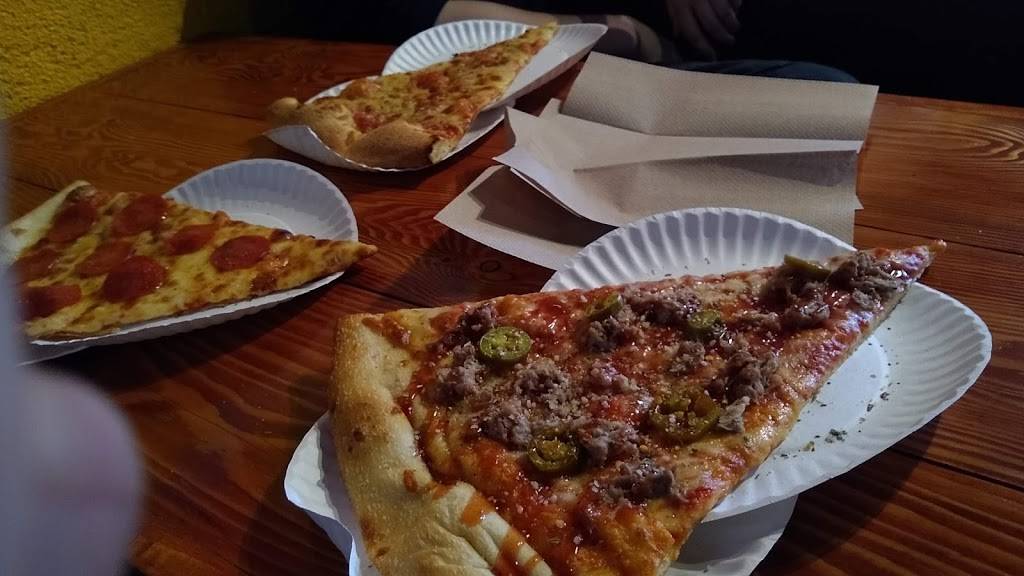 Benny Stivales | restaurant | 328 W Main St, Waynesboro, VA 22980, USA | 5402214554 OR +1 540-221-4554