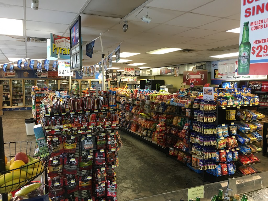 QC MERAUX FOOD STORE | restaurant | 2004 Paris Rd, Chalmette, LA 70043, USA | 5042775573 OR +1 504-277-5573