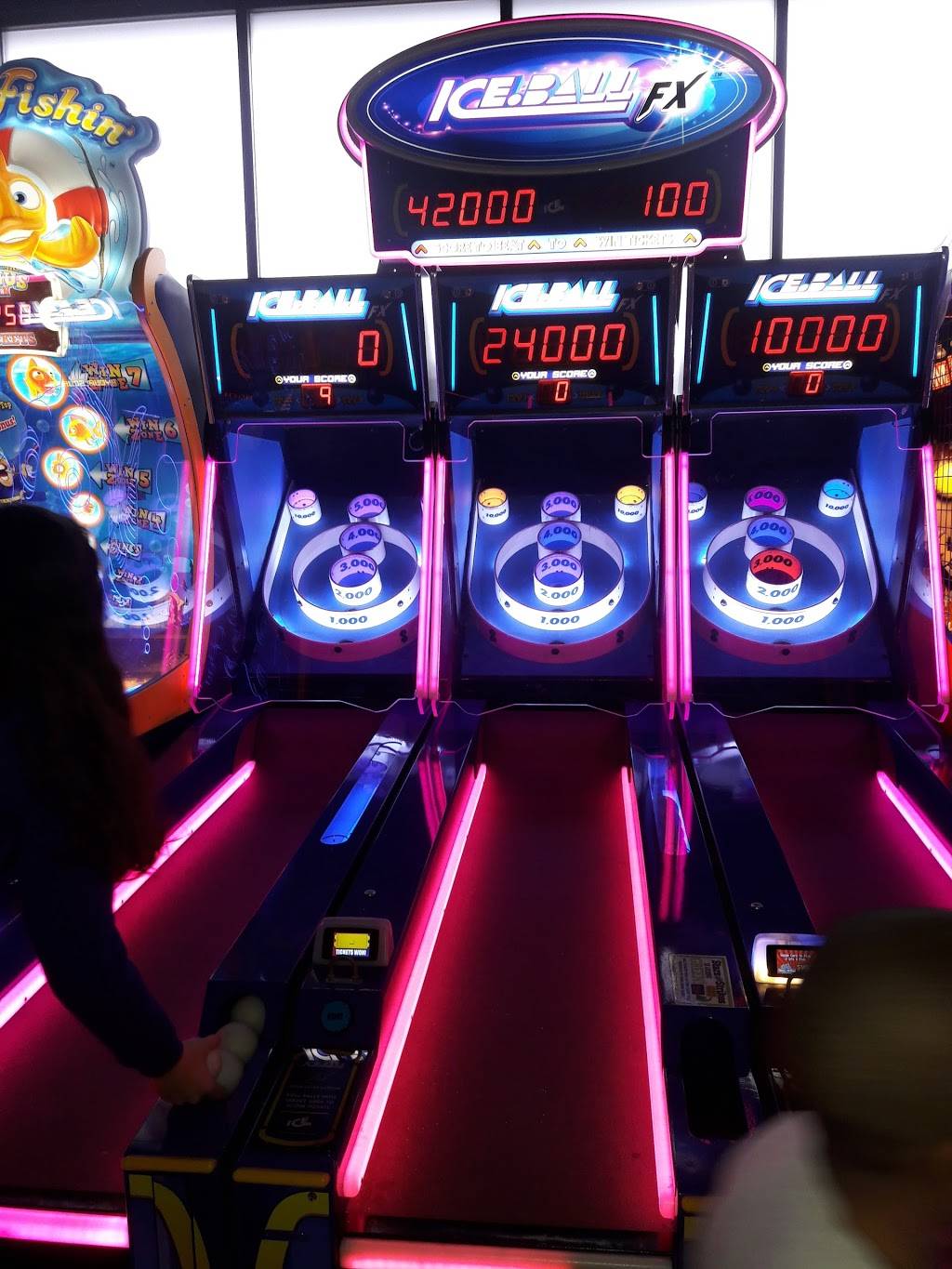 Stars and Strikes Family Entertainment Center | restaurant | 10010 GA-92 Suite 180, Woodstock, GA 30188, USA | 6789655707 OR +1 678-965-5707