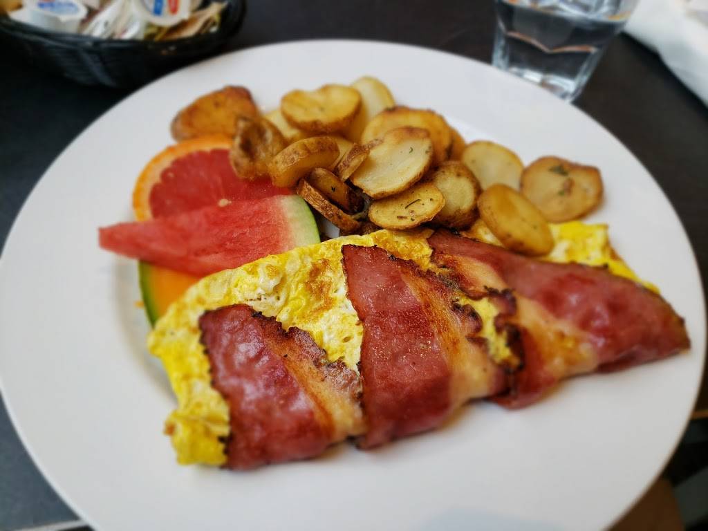 Eggspectation | restaurant | 345 Bloor St E, Toronto, ON M4W 3J6, Canada | 6473475030 OR +1 647-347-5030