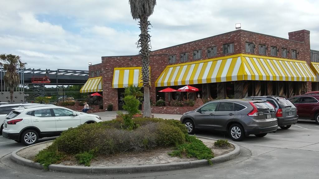 Spankys Pizza Galley & Saloon | restaurant | 1221 US-80, Pooler, GA 31322, USA | 9127488188 OR +1 912-748-8188