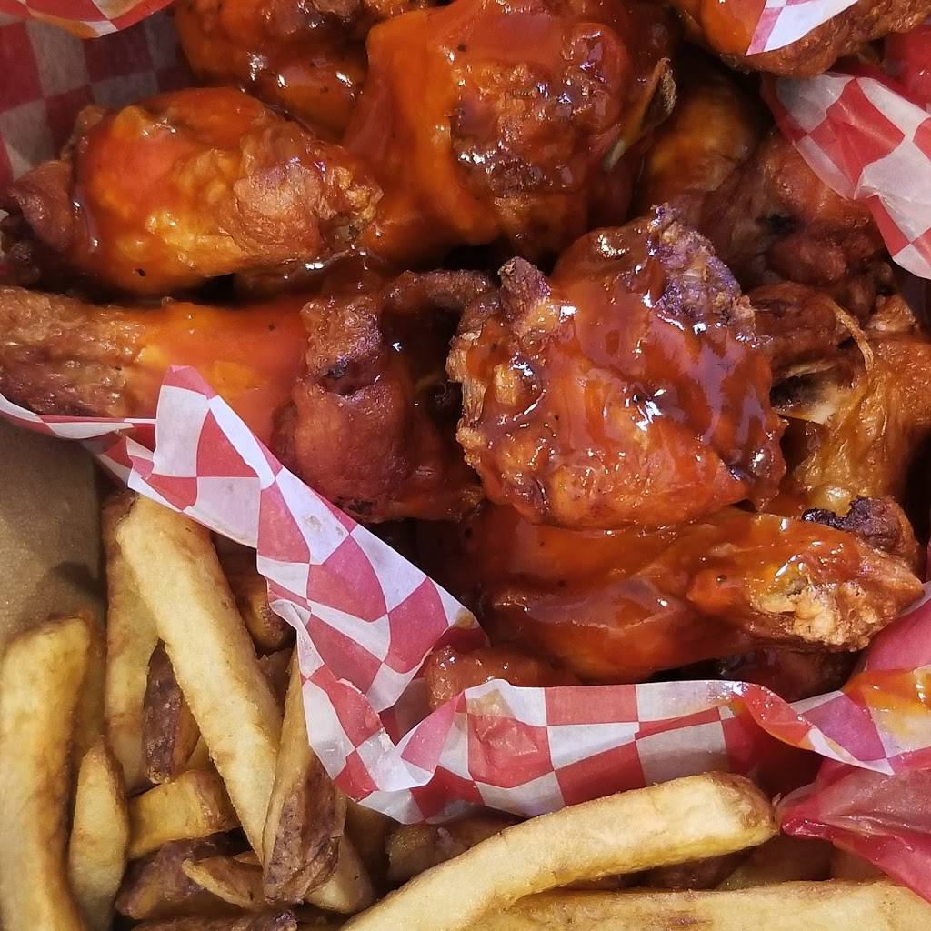 Flings | restaurant | 217 Ahsennénhson, Oka, QC J0N 1E0, Canada | 4504796133 OR +1 450-479-6133