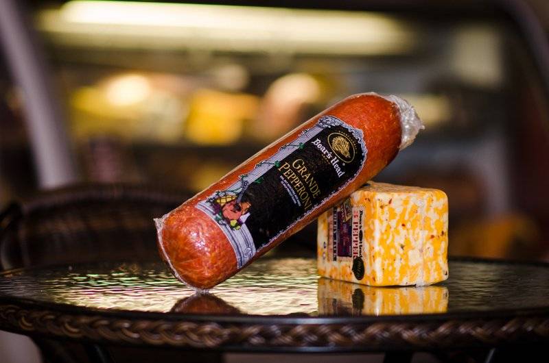 The Lunch Pail | restaurant | 14 W Main St, Fremont, MI 49412, USA | 2319249100 OR +1 231-924-9100