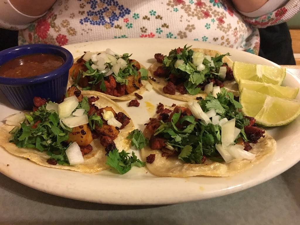 El Moreno Restaurante y Paleteria | restaurant | 2511 Isleta Blvd SW, Albuquerque, NM 87105, USA | 5052448404 OR +1 505-244-8404