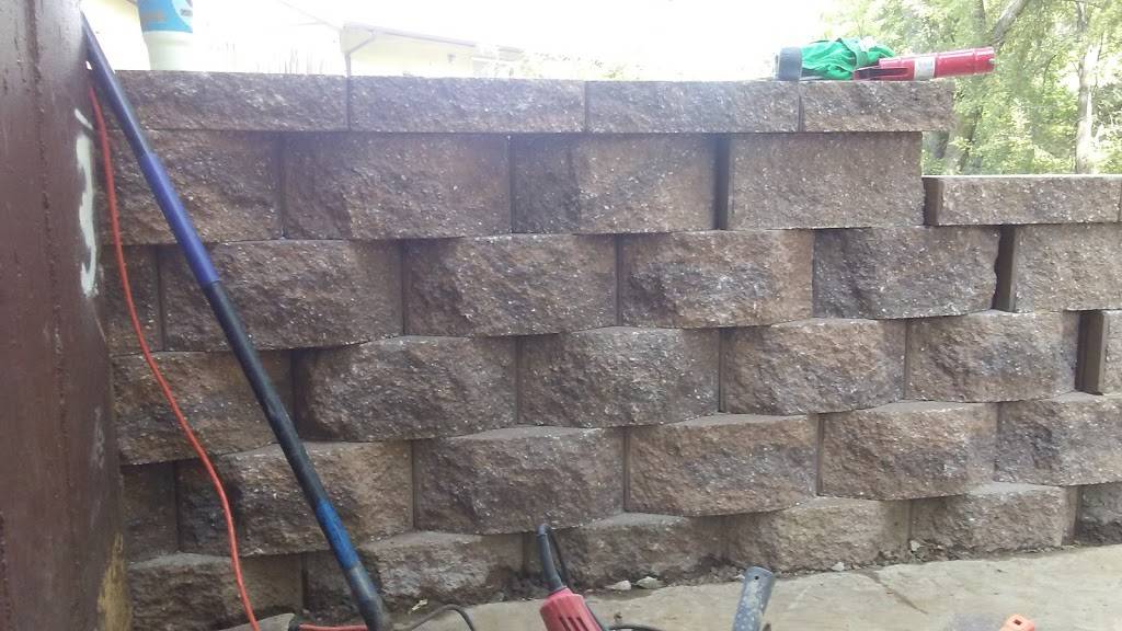 Weavers Domoniqe BBQ | restaurant | 6315 Hadden Bay Dr, Florissant, MO 63033, USA | 3147416950 OR +1 314-741-6950