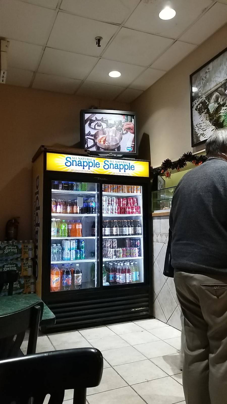 Little Nicks Pizza & Pasta | restaurant | 14 Chestnut Hill Rd, Norwalk, CT 06851, USA | 2038498419 OR +1 203-849-8419