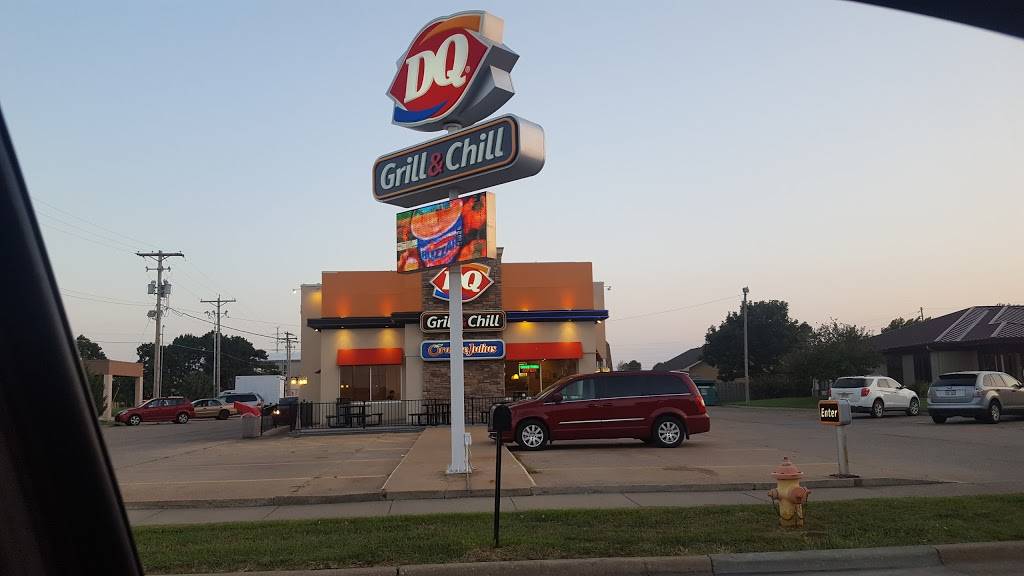 Dairy Queen Grill & Chill | restaurant | 1000 Buckeye Ave, Salina, KS 67401, USA | 7858255150 OR +1 785-825-5150