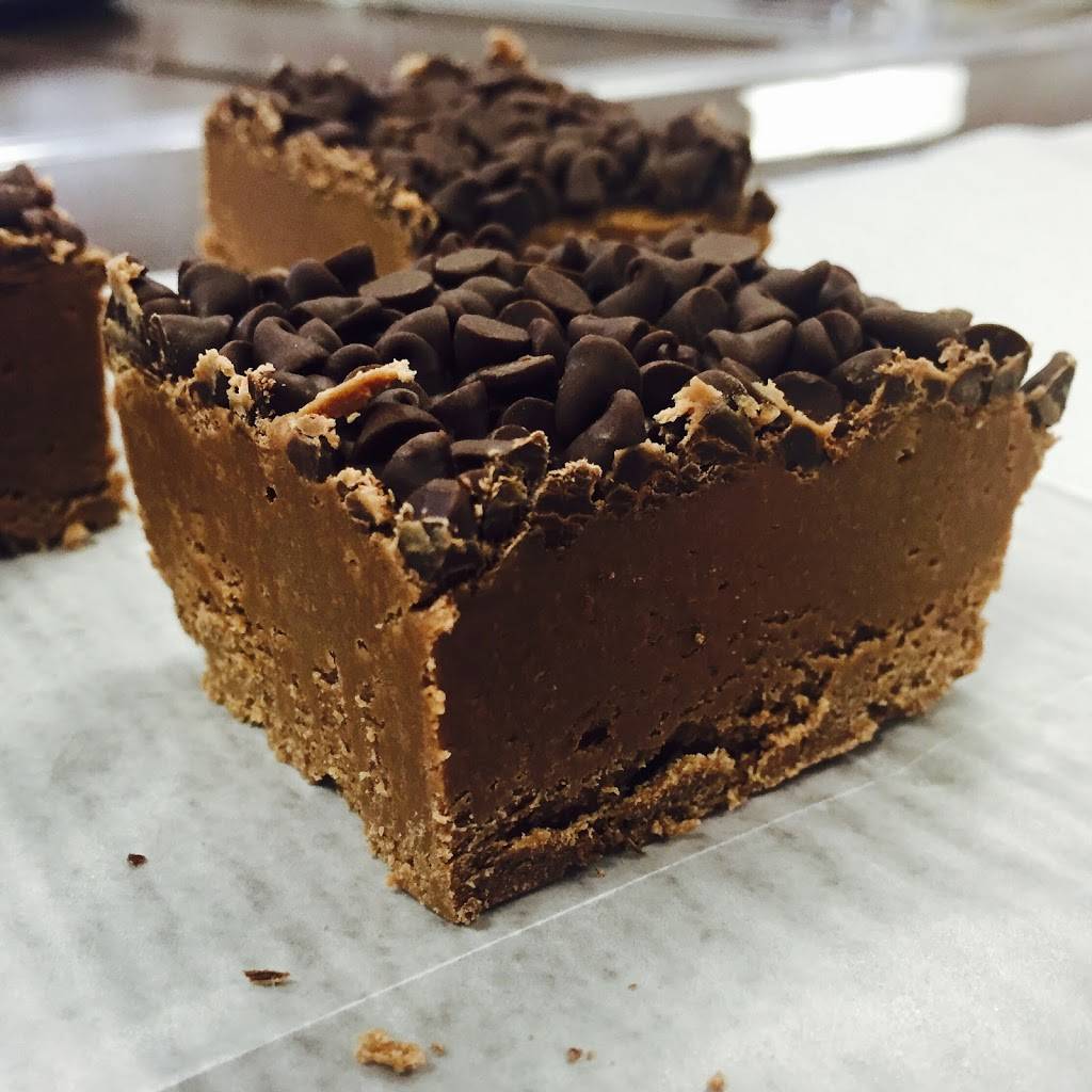 Chocology | bakery | 2269 First St, Fort Myers, FL 33901, USA | 2392260297 OR +1 239-226-0297