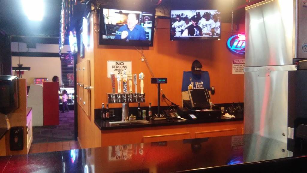 Shakeys Pizza Parlor | restaurant | 5105 Torrance Blvd, Torrance, CA 90503, USA | 3103716586 OR +1 310-371-6586