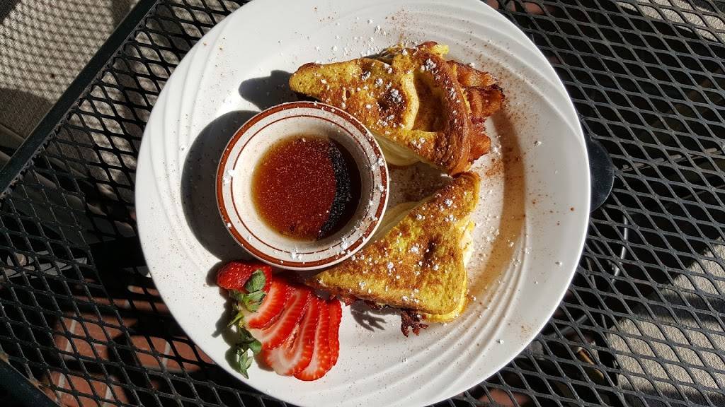 Ronis Café | restaurant | 7139, 2833 Bee Ridge Rd, Sarasota, FL 34239, USA | 9419264461 OR +1 941-926-4461