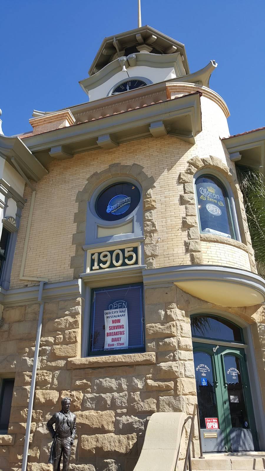 Old City Hall Restaurant | restaurant | 7400 Monterey Rd, Gilroy, CA 95020, USA | 4088423454 OR +1 408-842-3454