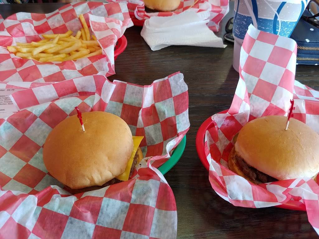 50s Drive-In Inc. | restaurant | 8510 M-140, South Haven, MI 49090, USA | 2696371954 OR +1 269-637-1954