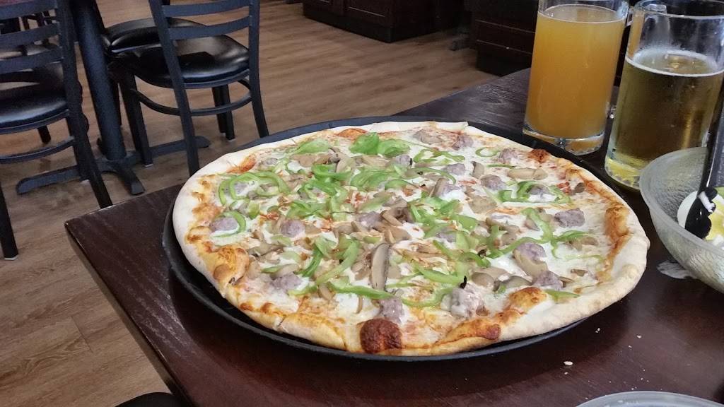 Fontas Pizza Restaurant | restaurant | 2400 8th Ave, Greeley, CO 80631, USA | 9703569200 OR +1 970-356-9200