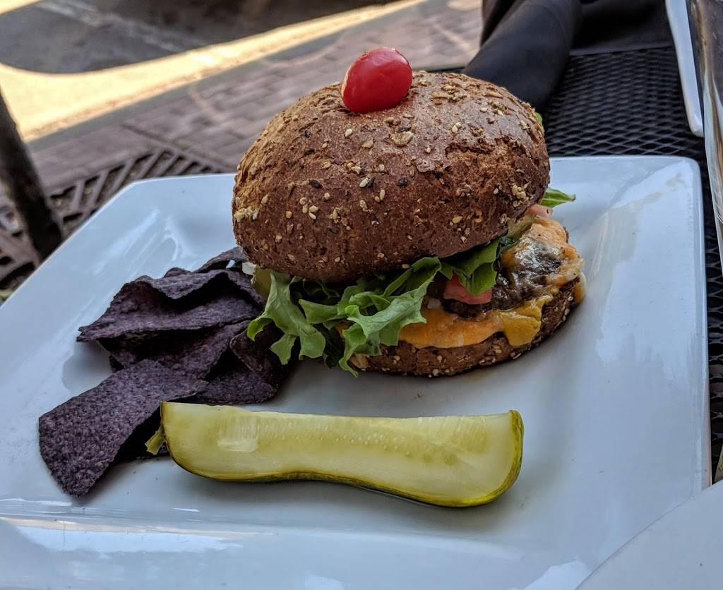 Fresh Palate | restaurant | 109 N 2nd Ave, Alpena, MI 49707, USA | 9893581400 OR +1 989-358-1400