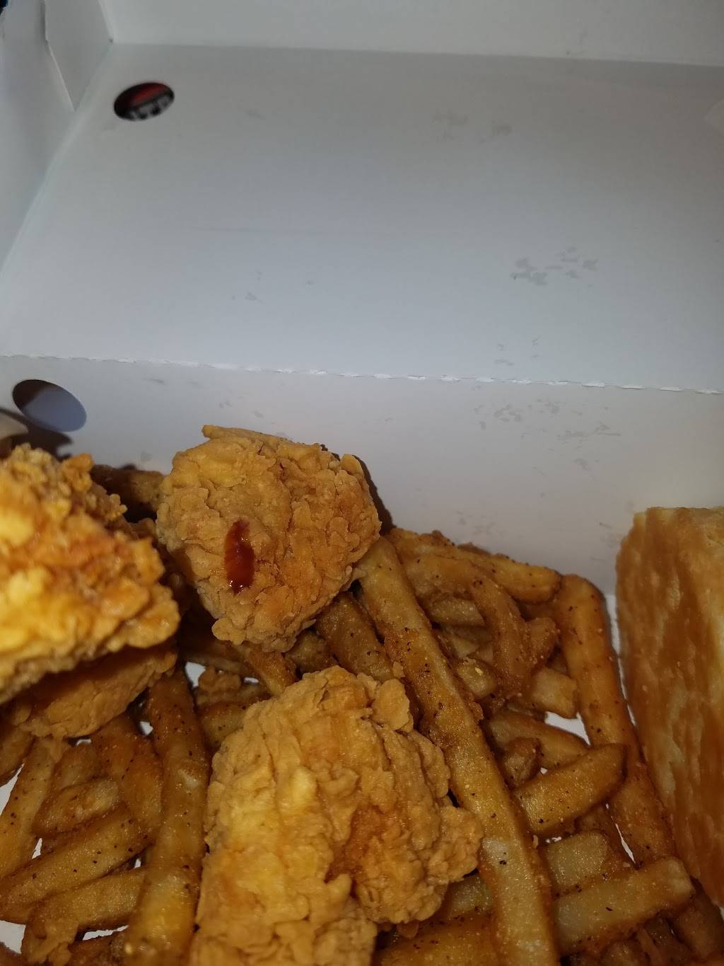 Popeyes Louisiana Kitchen | restaurant | 205-20 Jamaica Ave, Hollis, NY 11423, USA | 7187368310 OR +1 718-736-8310