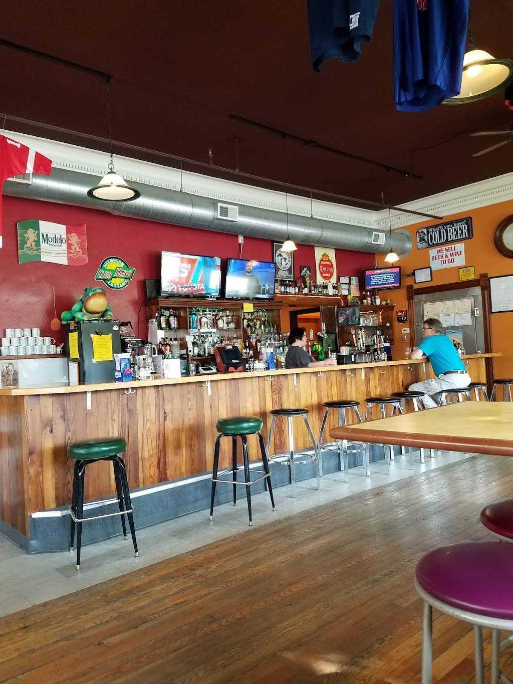 Hop n Pizza & Grinders | restaurant | 106 W Main St, Fennville, MI 49408, USA | 2695615400 OR +1 269-561-5400