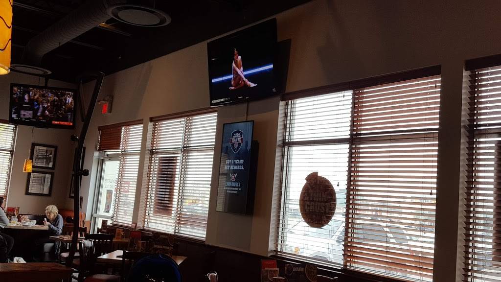 Boston Pizza | restaurant | 1219 Barton St E, Hamilton, ON L8H 2V4, Canada | 9055441313 OR +1 905-544-1313