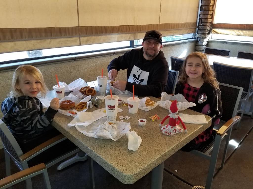 The Habit Burger Grill | restaurant | 702 W Shaw Ave, Fresno, CA 93704, USA | 5592262128 OR +1 559-226-2128