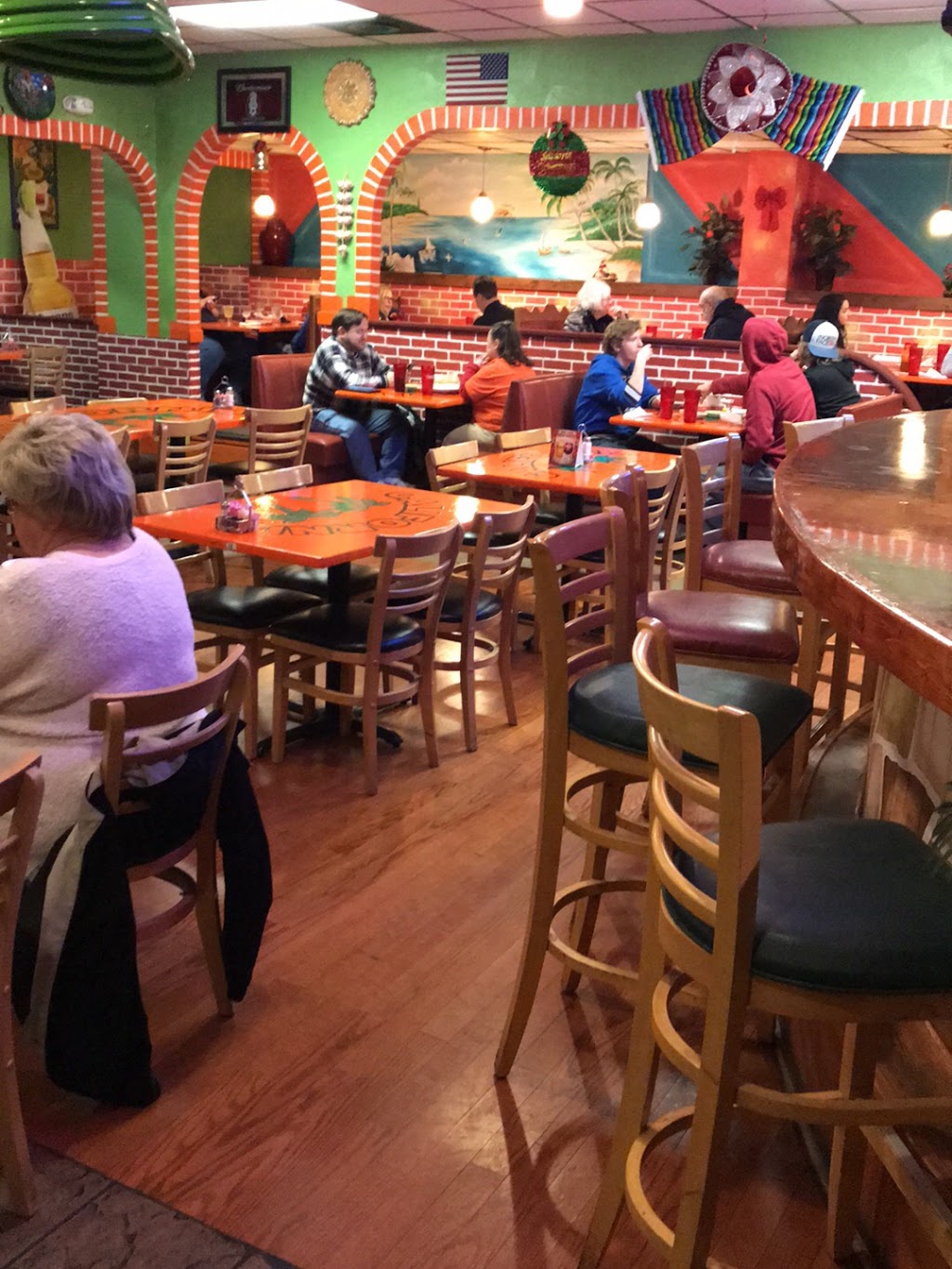California Mexican Grill & Bar | restaurant | 2819 N John B Dennis Hwy, Kingsport, TN 37660, USA | 4237652418 OR +1 423-765-2418