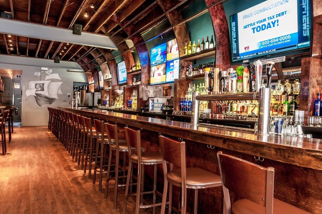 Flagship Tavern & Grill | restaurant | 1622 W Belmont Ave, Chicago, IL 60657, USA | 7732813805 OR +1 773-281-3805