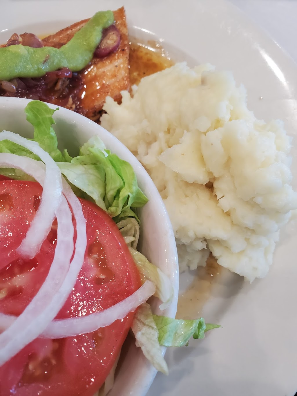 Tropic Grill | restaurant | 9700 NW 25th St, Doral, FL 33172, USA | 3055919302 OR +1 305-591-9302