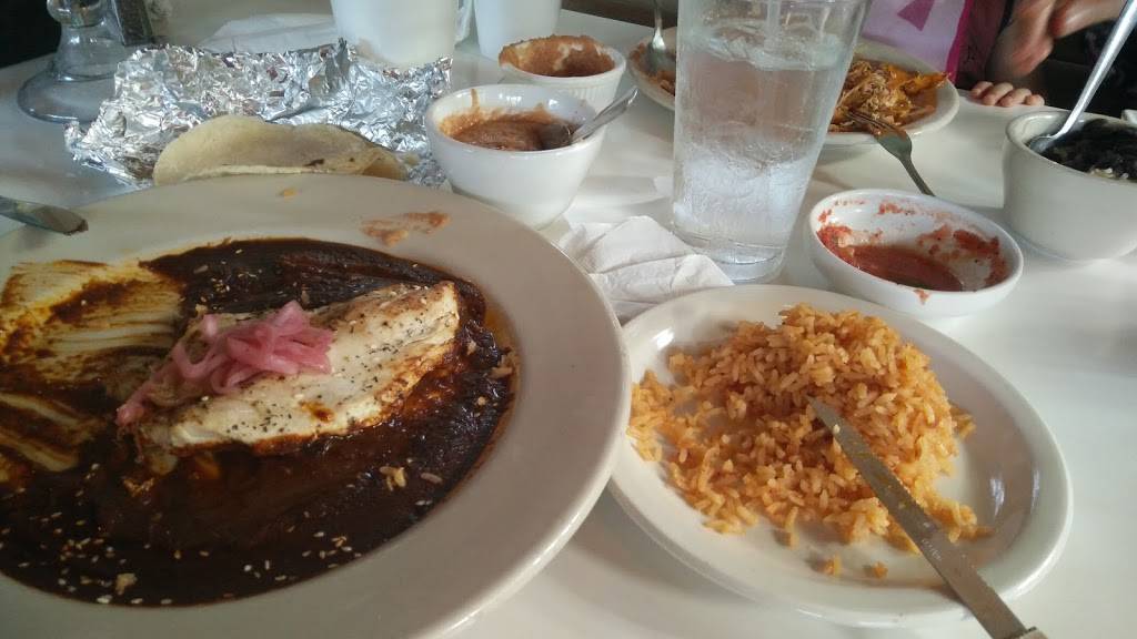 Azul Tequila | restaurant | 3815 Dry Creek Dr, Austin, TX 78731, USA | 5123349973 OR +1 512-334-9973