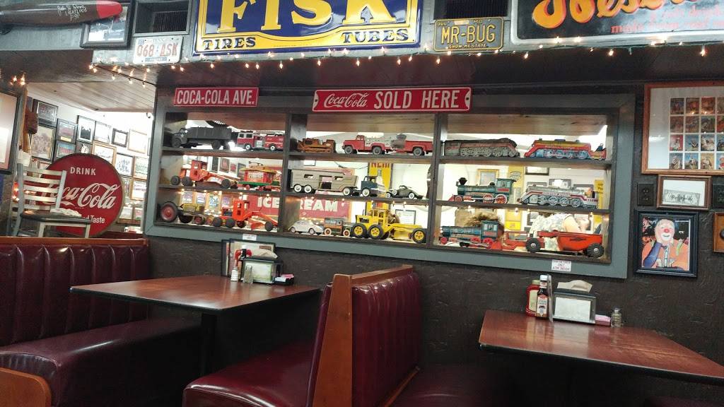 Jiffy Burger | restaurant | 1001 Hillsboro Blvd, Manchester, TN 37355, USA | 9317284452 OR +1 931-728-4452