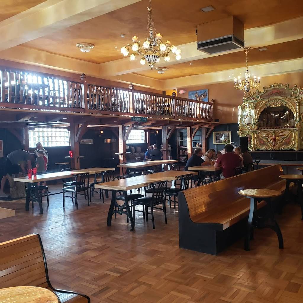 Al. Ringling Brewing Co. | restaurant | 623 Broadway St, Baraboo, WI 53913, USA | 6084484013 OR +1 608-448-4013