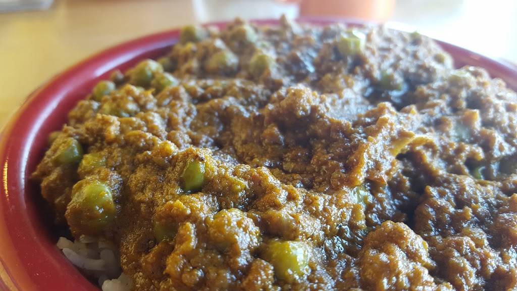 Yak & Yeti Cafe | restaurant | 1360 W Northern Lights Blvd, Anchorage, AK 99507, USA | 9077439090 OR +1 907-743-9090