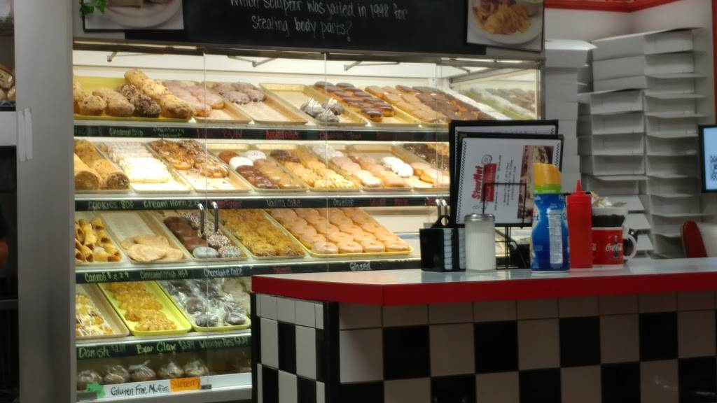 Stownut Donut & Diner | bakery | 3055 Graham Rd, Stow, OH 44224, USA | 3306761300 OR +1 330-676-1300