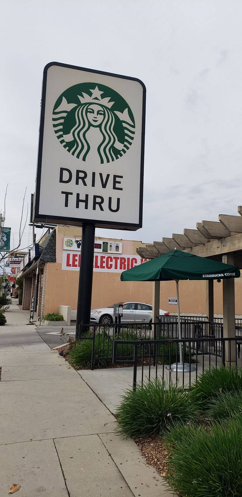 Starbucks | cafe | 19439 Ventura Blvd, Tarzana, CA 91356, USA | 8187749660 OR +1 818-774-9660
