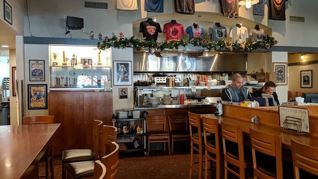 Iron Springs Pub & Brewery | restaurant | 765 Center Blvd, Fairfax, CA 94930, USA | 4154851005 OR +1 415-485-1005