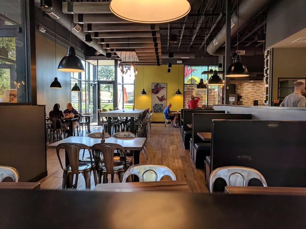 QDOBA Mexican Eats | restaurant | 890 N Green St, Brownsburg, IN 46112, USA | 3178520138 OR +1 317-852-0138