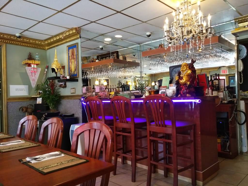 Chada Thai Bistro | restaurant | 96 W Old Country Rd, Hicksville, NY 11801, USA | 5169340717 OR +1 516-934-0717