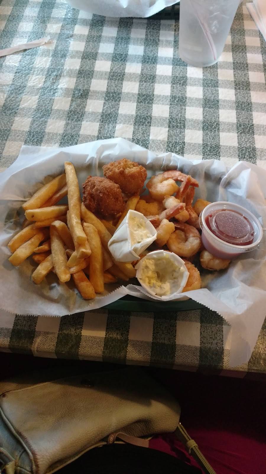 Willies | restaurant | 1912 Front St, Valrico, FL 33594, USA | 8135717630 OR +1 813-571-7630