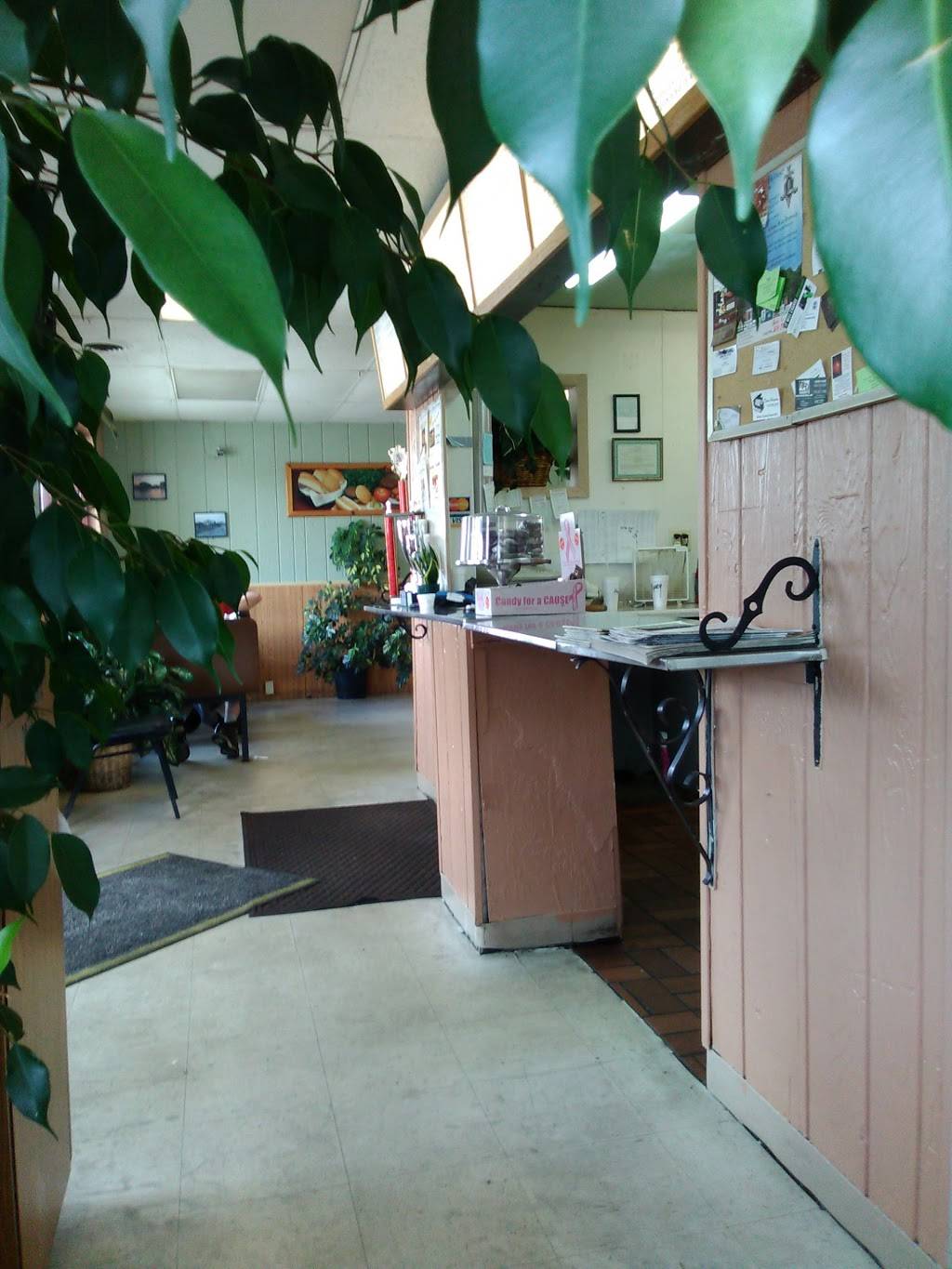 Sandwich Factory Inc | restaurant | 2203 Charles St, Rockford, IL 61104, USA | 8153958396 OR +1 815-395-8396