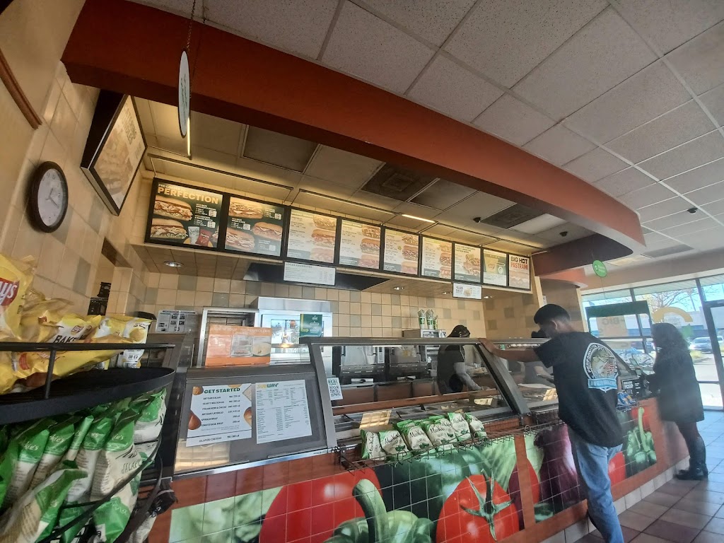 Subway | restaurant | 707 W 2nd St, San Bernardino, CA 92410, USA | 9093848168 OR +1 909-384-8168