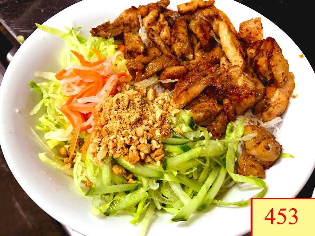 Phở VietNam 3969 | restaurant | 3969 Montrose Rd, Niagara Falls, ON L2H 3A1, Canada | 9053719999 OR +1 905-371-9999