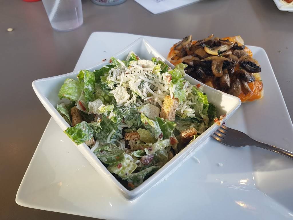 Muddy Waters Restaurant | restaurant | 6557 Road 38, Verona, ON K0H 2W0, Canada | 6133745444 OR +1 613-374-5444