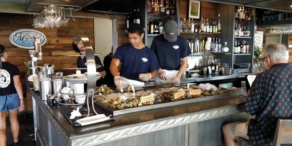 Matunuck Oyster Bar | restaurant | 629 Succotash Rd, Wakefield, RI 02879, USA | 4017834202 OR +1 401-783-4202