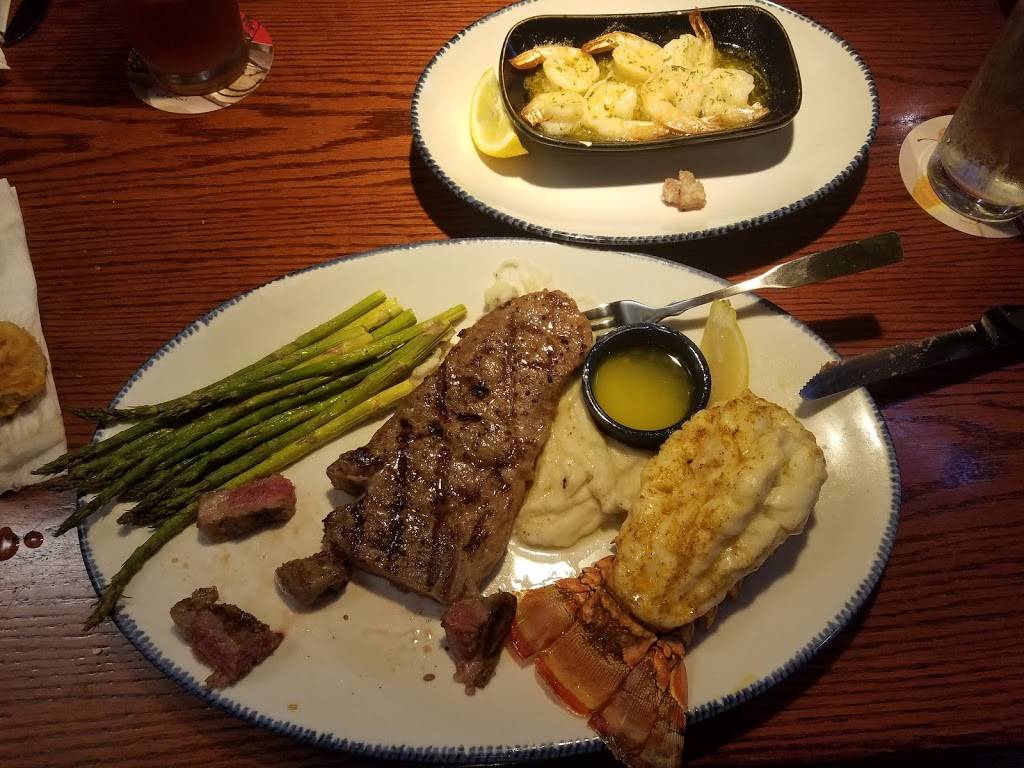 Red Lobster | restaurant | 3780 Sports Arena Blvd, San Diego, CA 92110, USA | 6192261057 OR +1 619-226-1057