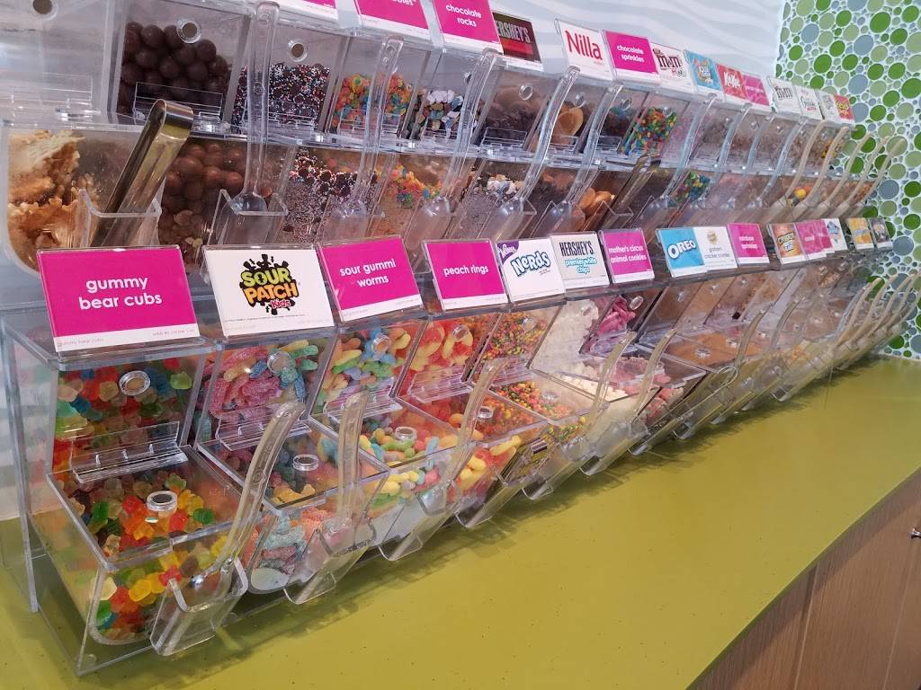 Menchies Frozen Yogurt | bakery | 6450 N Desert Blvd Bldg B, El Paso, TX 79912, USA | 9152709629 OR +1 915-270-9629