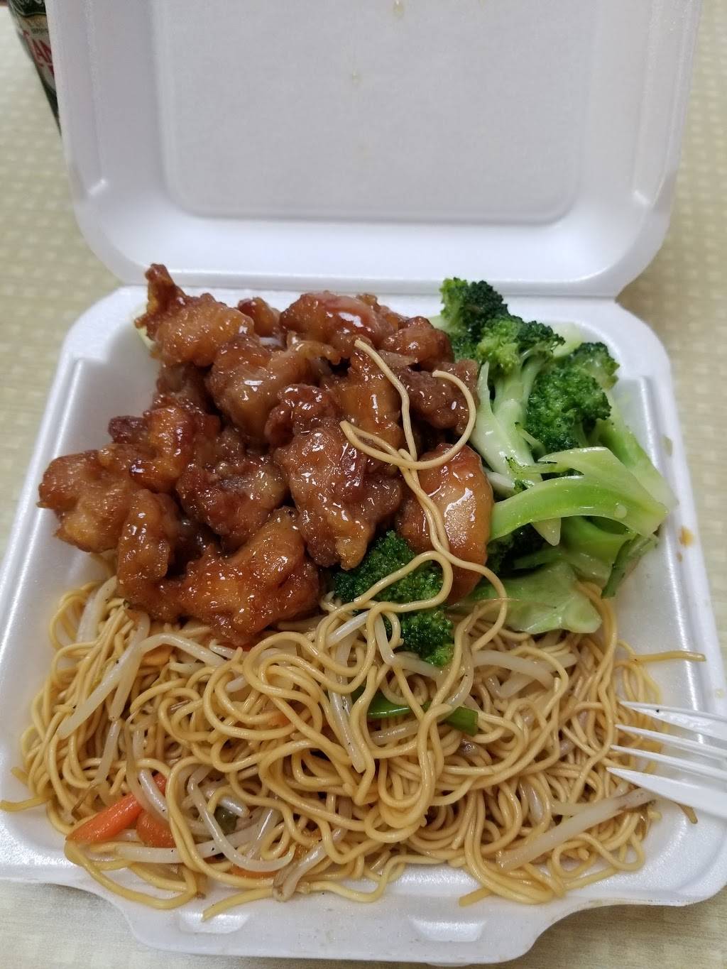 Caribbean Queen | restaurant | 6464 Yonge St, North York, ON M2M 3X4, Canada | 4166665785 OR +1 416-666-5785